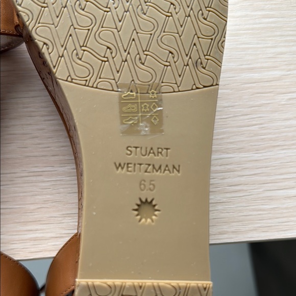 Stuart Weizmann Women's Tan Platform Sandals - Picture 9 of 10